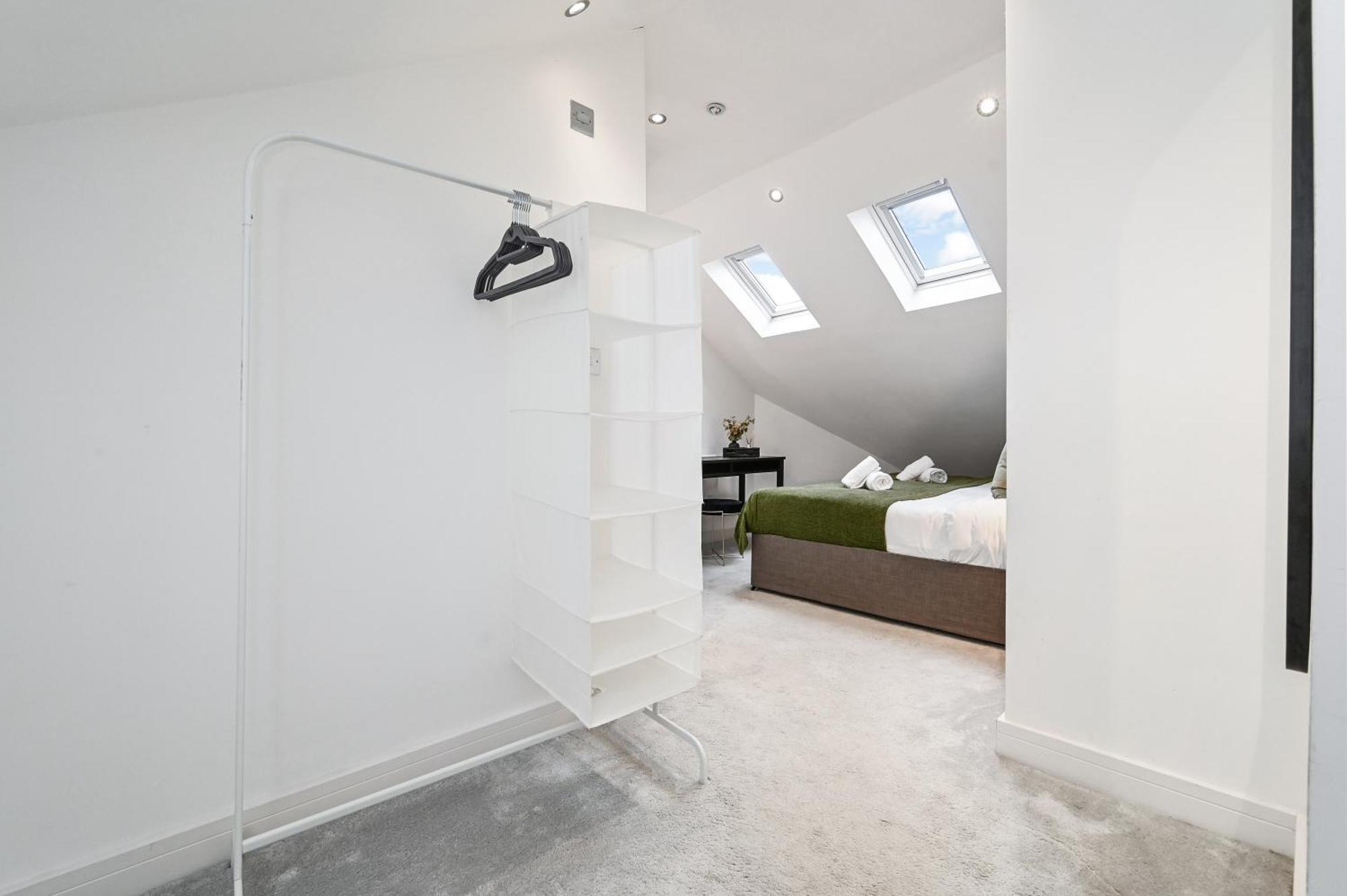Family 1 Bed Apt Near Cardiff City Centre, Free Parking, Quiet, Secure Neighbourhood Exterior foto